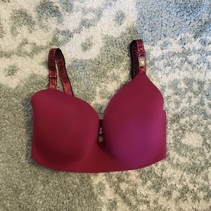 Victoria's Secret 34ddd lightly lined t-shirt bra